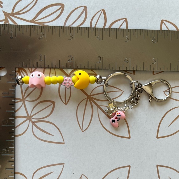 Pacman Keychain with Pink Ghost and Yellow Charm - Pac Man Nostalgic - Picture 8 of 8